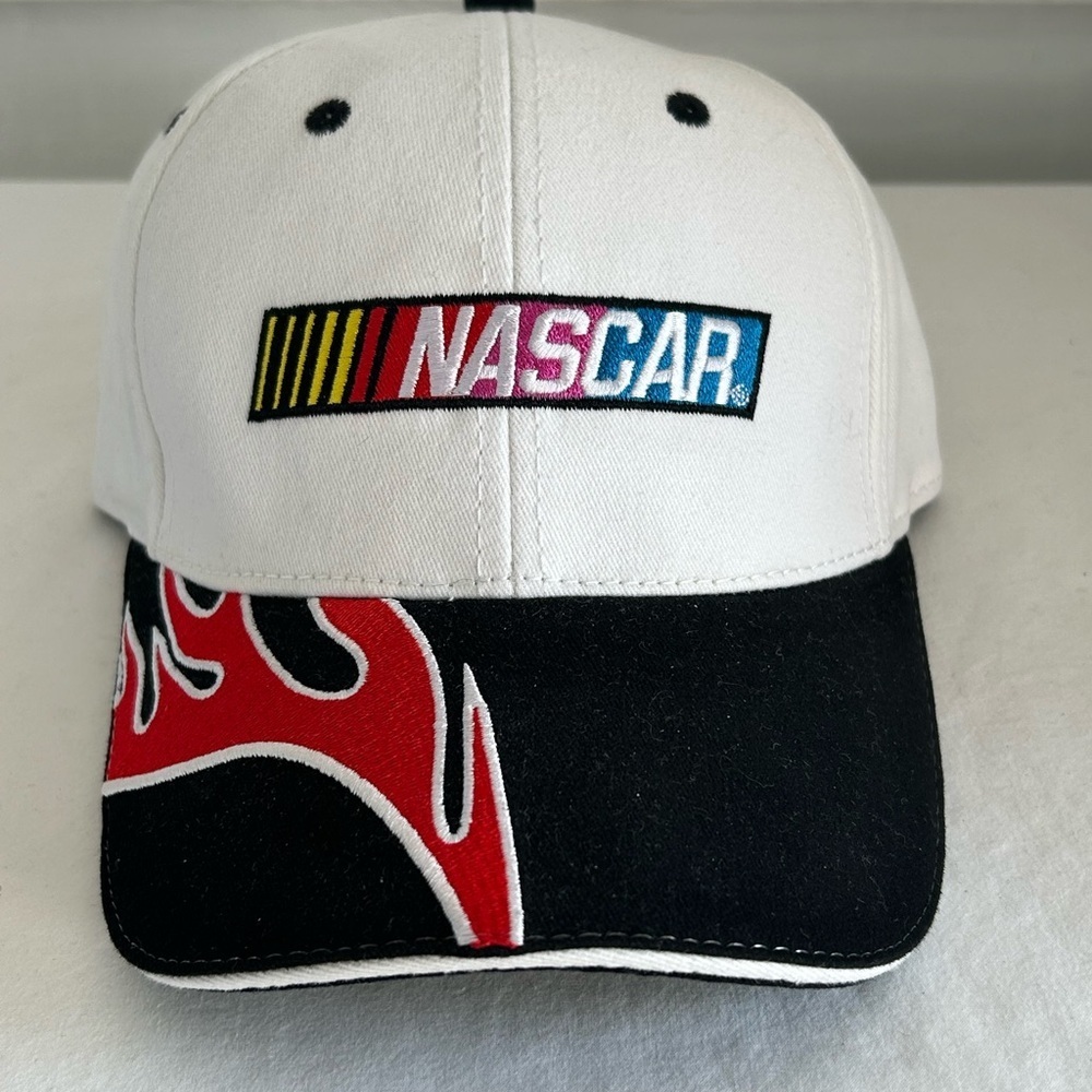 Winners Circle Nascar White Hat